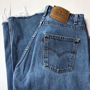 VINTAGE Orange Tab Levi’s straight leg jeans!